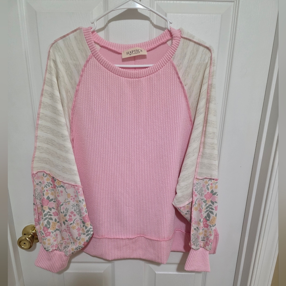 Haptics Pink Floral Sleeve Women's Top NEW LG